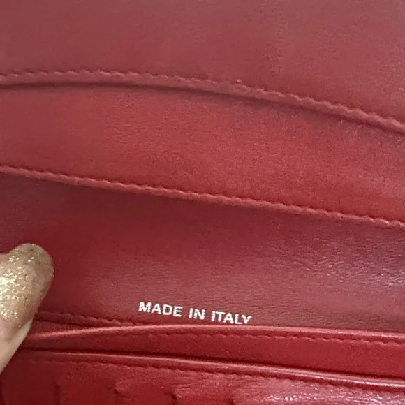 CHANEL Red Quilted Wallet - Picture 4 of 10